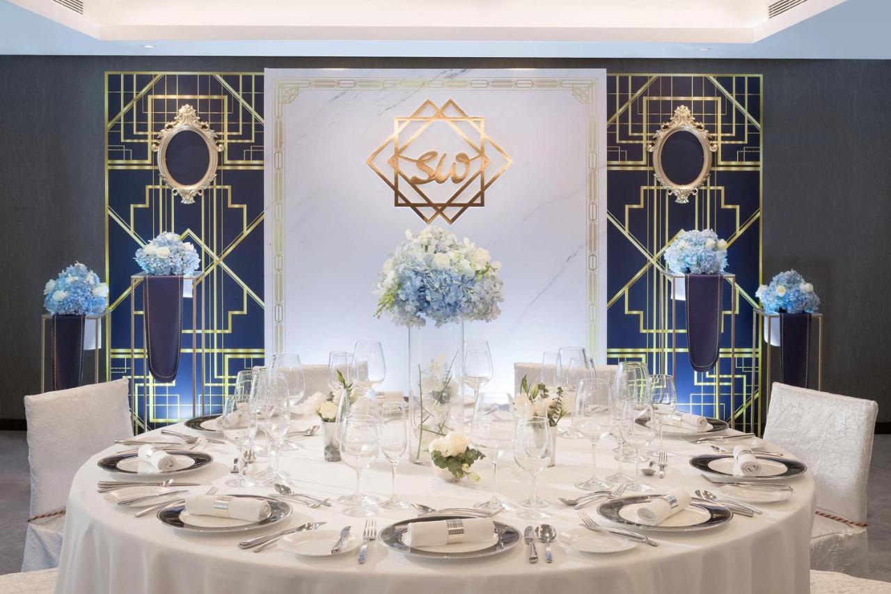 Gateway Hotel, Marco Polo Хонконг Екстериор снимка