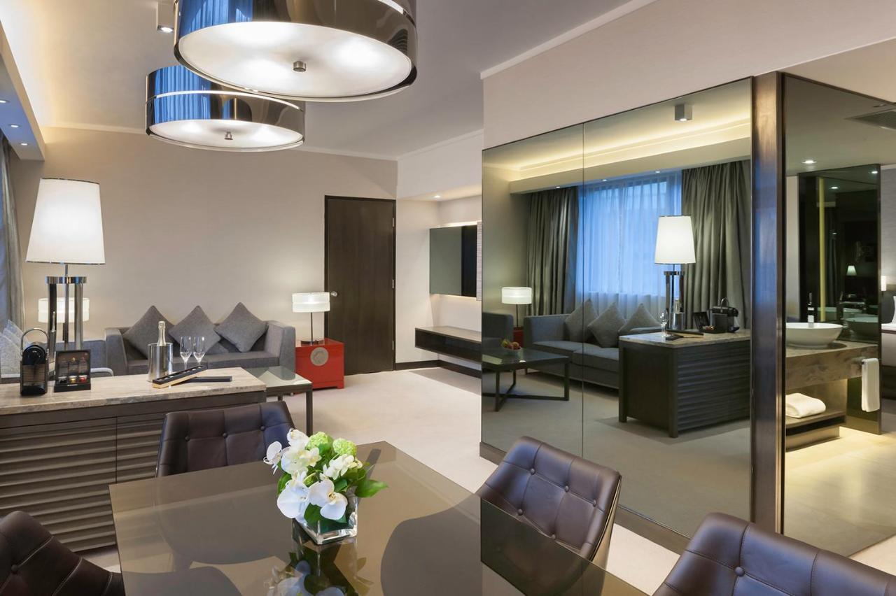 Gateway Hotel, Marco Polo Хонконг Екстериор снимка